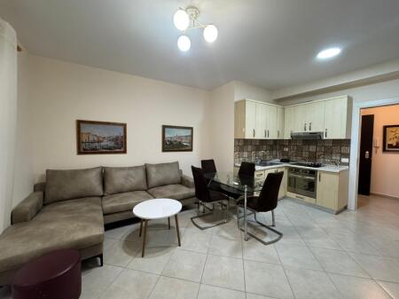 Apartament 2+1 me qera tek Komuna e Parisit/Eleonora (55,000 Leke