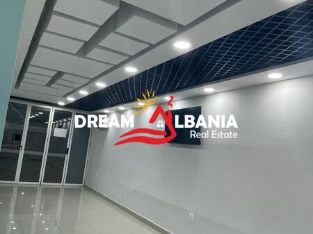Negozio in vendita a Lapraka vicino a KMY a Tirana (ID 4171556)
