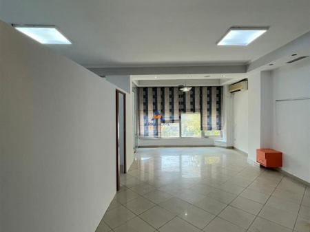 LOCALE UFFICIO IN AFFITTO "IN VIA KAVAJES" 600 EURO
