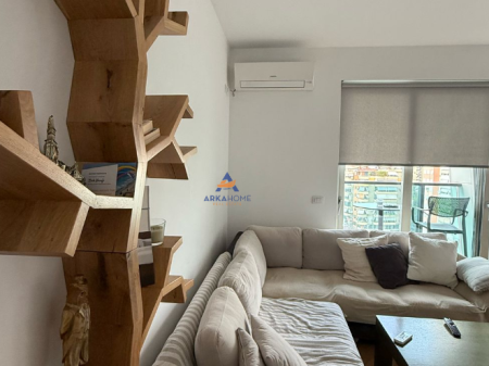 JEPET APARTAMENT ME QERA 1+1+BALLKON+POST PARKIMI TE "AMBASADOR 3,STADIUMI AIR ALBANIA" 1300 EURO