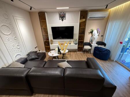 JEPET APARTAMENT 2+1 ME QIRA TE RRUGA PETI 950 EURO