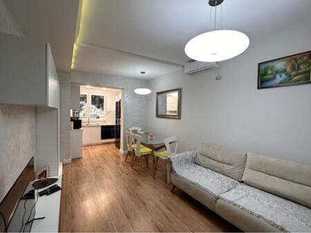 IN VENDITA, VILLA, VIA ALEKSANDER MOISIU, KINOSTUDIO. ID: 530291010-621