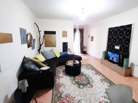 JEPET ME QERA APARTAMENT 2+1+2+BALLKON TEK "ZOGU I ZI" 700 EURO