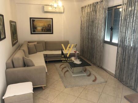 JEPET APARTAMENT 2+1+2 ME QIRA TE STACIONI I TRENIT 70.000 LEKE