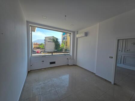 Dibres Street, near Halili Complex, business premises for rent, with an area of 47.7m2, empty. 400 Euro (Net)
