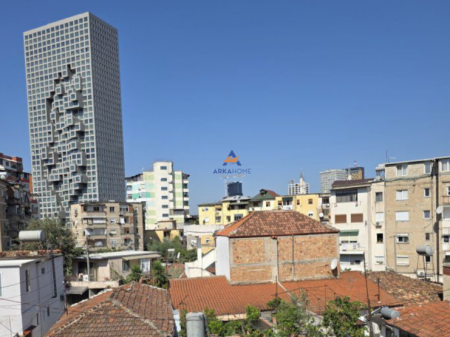 JEPET APARTAMENT ME QERA 2+1+BALLKON " RRUGA E ELBASANIT" 600 EURO.
