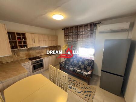 Apartament 2+1 me qera tek Rruga e Durresit prane Gjimnazit Qemal Stafa ne Tirane (ID 4229467)