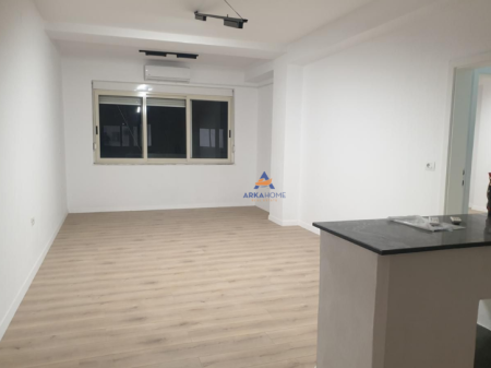 JEPET ME QERA APARTAMENT 76M2 "RRUGA BRIGADE VIII, BLLOK" 900 EURO.