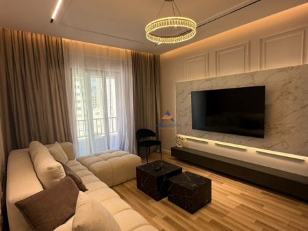 JEPET APARTAMENT ME QERA 2+1+BALLKON "OASIS RESIDENCE, UNAZA E RE" 1000 EURO NETO (POST PARKIMI I PERFSHIRE NE CMIM)
