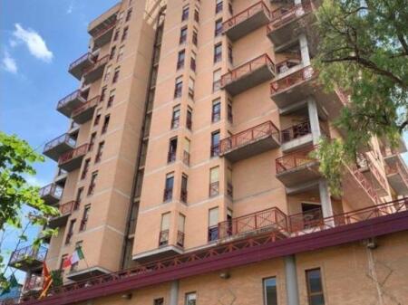 UFFICIO IN AFFITTO 80M2 CENTRO 2.000 EURO