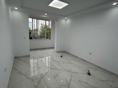 UFFICIO IN AFFITTO 60 M2 VIA DIBRA 700 EURO