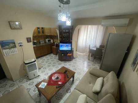 VENDESI APPARTAMENTO 2+1+BALCONE " VIA RAMAZAN ZAKJA, XHAMLLIK" 130.000 EURO.