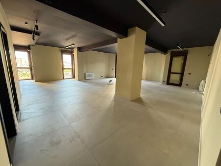 UFFICIO IN AFFITTO 140 M2 CENTRO 2000 EURO