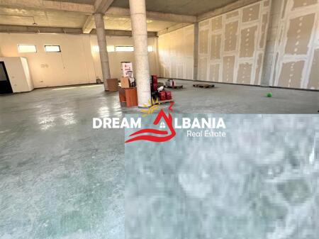 Magazzino nella zona di Kombinat vicino a Primavera Casa a Tirana (ID 4281239)