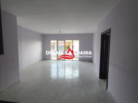 Apartament 3+1+2 WC ne Shitje ne Fresk, prane Fizikes Berthamore ne Tirane (ID 4131426)