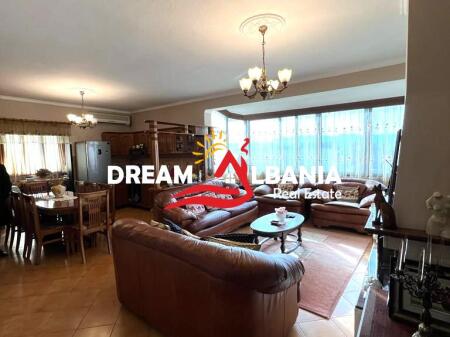 Shitet Apartament 2+1+Verande ne Laprake prane Kupoles, Tirane ID (41211464)