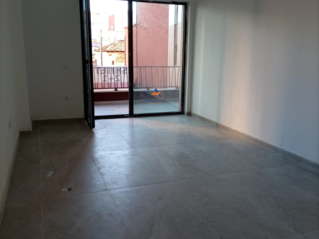 SHITET APARTAMENT 2+1+BALLKON "MYSLYM SHYRI" 230.000 EURO.