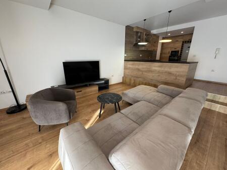 Super 2-Storey villa for rent near TEG (1500 Euro)