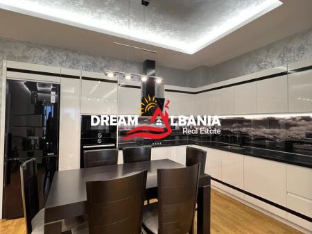 Appartamento 2+1+Garage in vendita vicino al Giardino Botanico vicino alla Moschea di Selita a Tirana (ID 41211394)