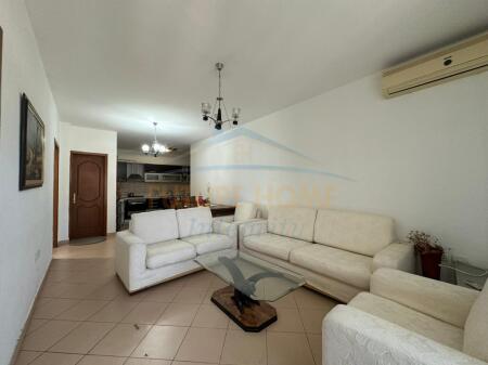 SHITET APARTAMENT 2+1+2 PAZARI I RI, SHKOLLA E KUQE