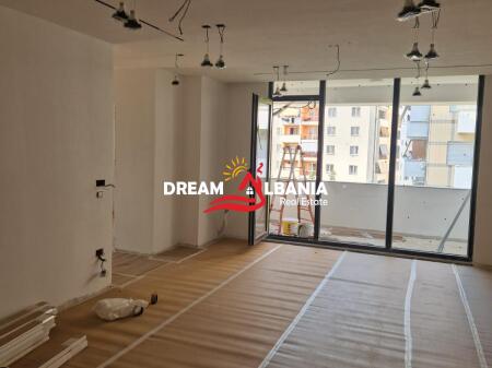Appartamento 3+1 in vendita ad Astir vicino al Bar-Artist a Tirana (ID 4131376)