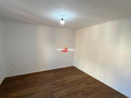 Shitet Apartament 2+1 ne Shitje ne Fillim te Ali Demit, prane Shkolles 1 Maji ne Tirane (ID 4129541)