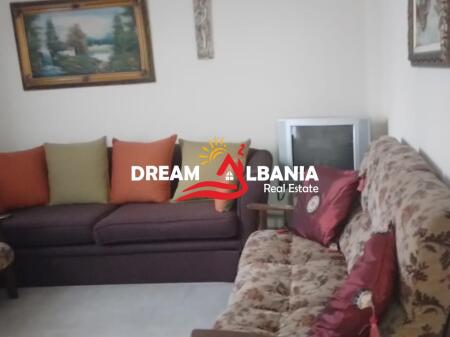 Jepet me qera apartament 1+1 ne rrugen e Dibres, prane Medresese, Tirane (ID 4219358)