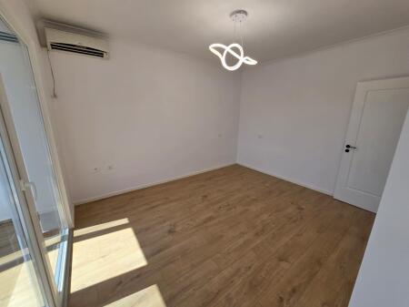 Apartament 2+1+ depo per shitje, te Rruga Bardhyl