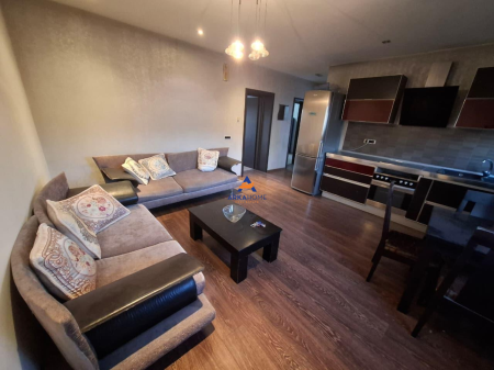 JEPET ME QERA APARTAMENT 2+1 "TE RRUGA HOXHA TAHSIM" 580 EURO