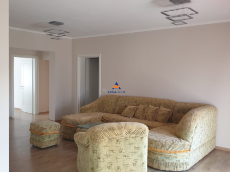 AFFITTASI 3° PIANO DI UNA VILLA 3+1+2 BALCONI "FRESK" 650 EURO
