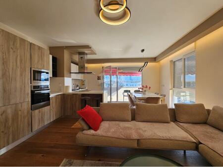 Apartament - Për Shitje - Kompleksi Kontakt, Tiranë