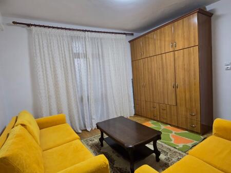 Appartamento 3+1 al piano villa a Xhamllik