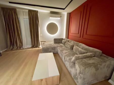 AFFITTASI APPARTAMENTO 1+1, CENTRO Tirane!.