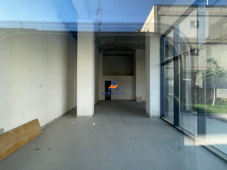 NEGOZIO IN AFFITTO 83M2 "EX CAMPO DI AVIAZIONE" 1200 EURO