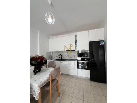 Appartamento 2+1 con vista mare in affitto, Spiaggia di Durazzo !!