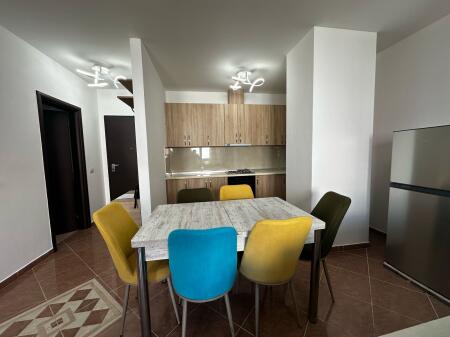  Shitet Apartament 2+1 tek Kompleksi Kolombo, pranë Oxhakut – Tiranë