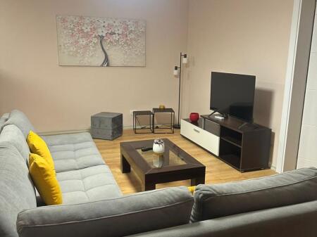 Apartament me qera 2+1 ish-Fusha e Aviacionit