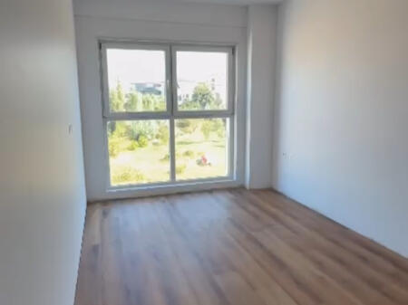 In vendita 3+1+2. Diellon Residence, Paskuqan