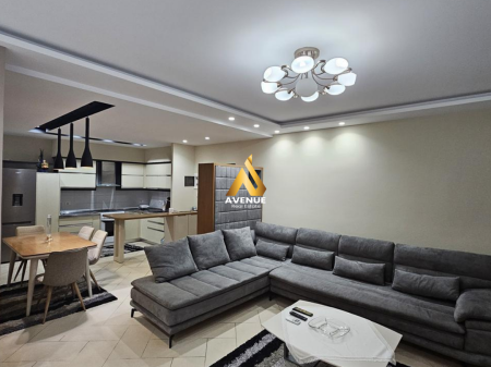 Apartament 2+1 me qira – Liqeni i Thatë, Rruga Peti, Tiranë