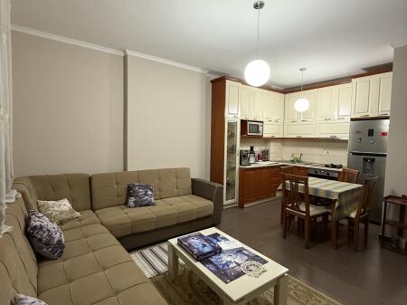 Apartament 1+1 per qera astir