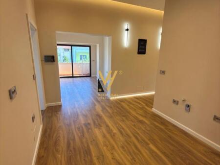JEPET AMBIENT BIZNESI 170 M2 TE VILAT GJERMANE 1.900 EURO