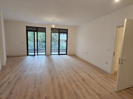 Shitet apartament 2+1 tek Kopshti Zoologjik!