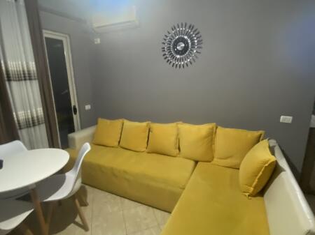 1+1,i mobiluar te bar returni ne astir,cmimi 430 euro