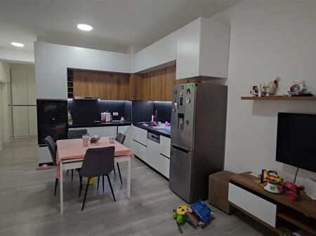  Shitet Apartament + Vend Parkimi Nëntokësor – Mangalem 21