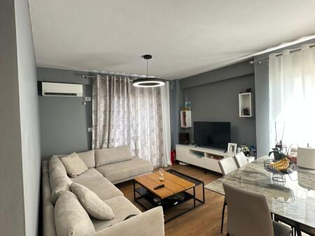 Via “Jordan Misja”, affittasi appartamento 2+1! 800 Euro