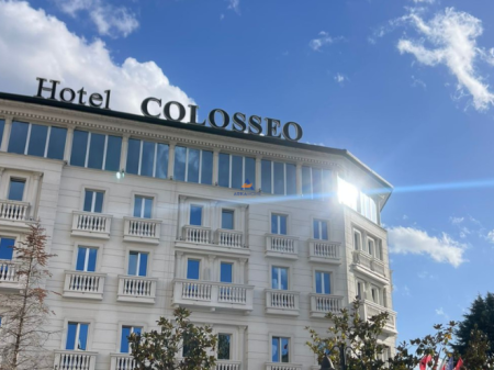 LOCALE COMMERCIALE IN AFFITTO 150M2 "VICINO ALL'HOTEL COLOSSEU" 5.000 EURO