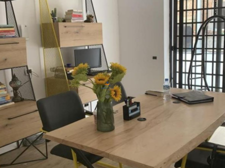 UFFICIO IN AFFITTO 110M2 "VIA DURRËS" 1000 EURO.