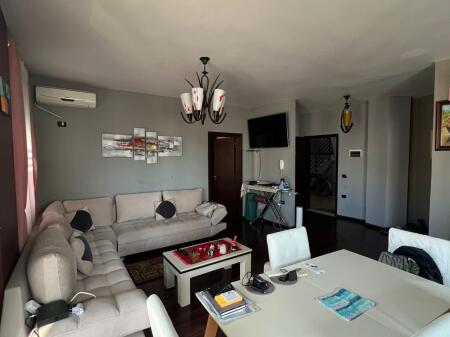 Apartament ME BLLOK ME QIRA