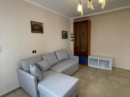 Jepet apartament 1+1 me qira tek Shkolla e Baletit