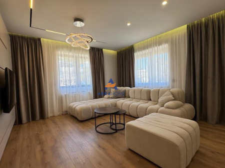 VENDESI APPARTAMENTO DUPLEX 2+1+BALCONE "KODRA E DIELLIT 2" 300.000 EURO